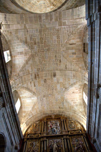 Bóveda de la capilla mayor de la iglesia de Montederramo